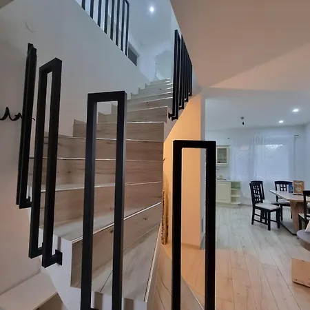 Будинок відпочинку Haus Mit Garten Und Parkplaetzen Грац